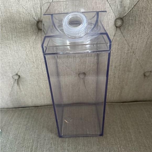 Clear Acrylic Storage Container - Picture 1 of 2